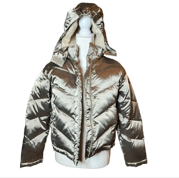 Gap girls down puffercoat, champagne color.   Youth XXL. - Picture 9 of 17